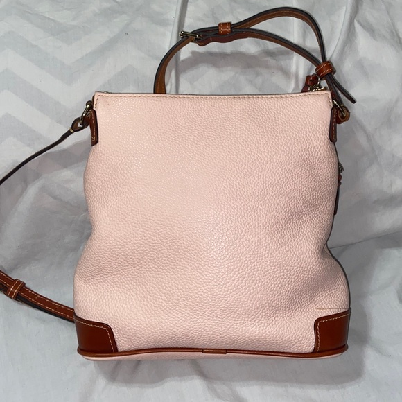 Like new Dooney & Bourke Pebble Grain Crossbody Bag blush - Picture 5 of 15